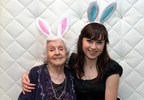 /R E P R I S E -- Joie et réconfort à Pâques pour plus de 1 400 personnes âgées seules/