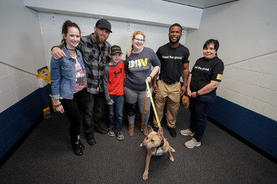 Brantley Gilbert presents a deserving veteran with a new companion dog on his The Ones That Like Me tour.
