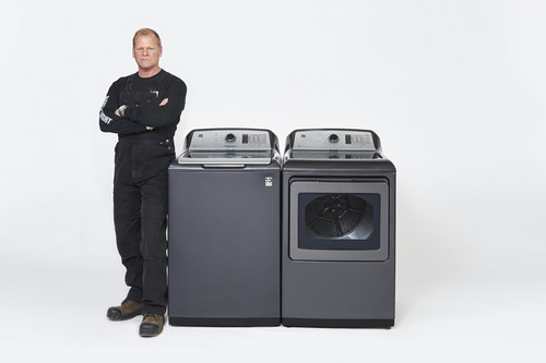 Mike Holmes, Canada's most trusted contractor and TV host, has signed a multi-faceted partnership with GE Appliances. Holmes will serve as a brand ambassador alongside his children, Mike Holmes Jr. and Sherry Holmes. Holmes was chosen, said GE Appliances' President Mike McCrea, based on his unmatched reputation for quality, reliability and ingenuity. (CNW Group/GE Appliances)