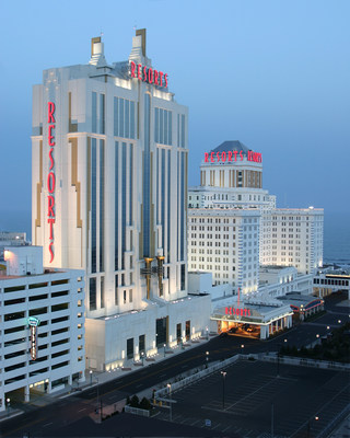 hotels near 7 clans casino