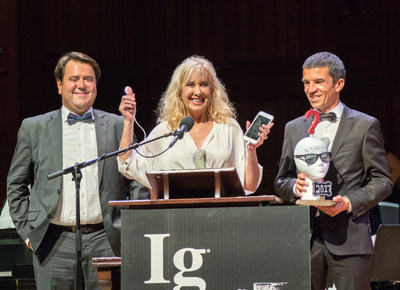 Dr. Alex Garcia-Faura, Dr. Marisa López-Teijón and Lluís Pallarès, during the Ig Nobel ceremony. (PRNewsfoto/Institut Marquès)