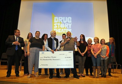 Quincy Mayor Thomas P. Koch and Blue Cross Blue Shield of Massachusetts president and CECO Andrew Dreyfus joined Dr. Joseph Shrand and the cast and creators of Drug Story Theater, to celebrate the expansion of the program, which educates middle school students on the brain science behind addiction (PRNewsfoto/Blue Cross Blue Shield MA)