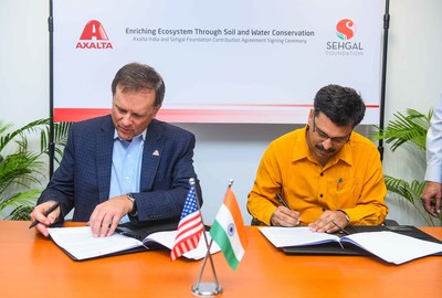 From left: Charles Shaver, Chairman and CEO of Axalta and Ajay Pandey, CEO of Sehgal Foundation sign three-year partnership agreement.