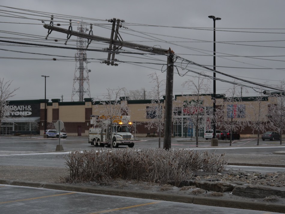 Freezing Rain Causes Dozens Of Power Outages Across Ottawa
