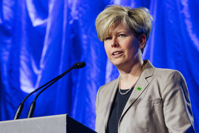 Norie Campbell, Group Head of Customer and Colleague Experience at TD Bank Group, announced the multi-year Future of Work strategic partnership at PPF’s annual Testimonial Dinner & Awards on April 12. TD will provide a $750,000 investment as part of its global corporate citizenship platform, The Ready Commitment, to help open doors for an inclusive future. (CNW Group/TD Bank Group)