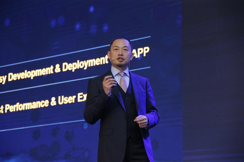 Heng Qiu, Chief Marketing Officer of Enterprise Business Group, Huawei, made a keynote speech in the HAS 2018