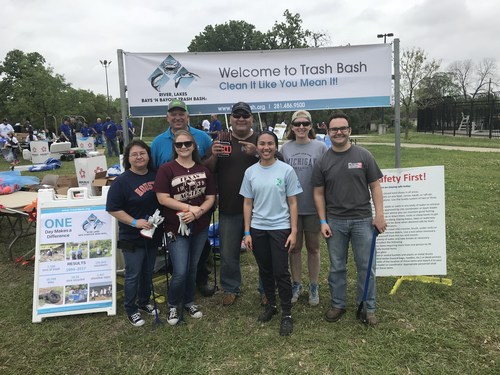 Employees and family members from Sekisui's Pasadena plant participate in the 2018 Trash Bash. From left to right: Nancy Gosell and her daughter, Mike Carr, Jenna Timtiman, Mary Garcia and her husband, and Kevin Therault. (PRNewsfoto/Sekisui Specialty Chemicals)