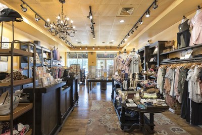 francesca’s is expected to open at Huebner Oaks in early 2019 and will occupy 1,200 square feet. francesca’s is a boutique that offers an eclectic mix of carefully-curated clothing, bright baubles, bold accessories, and playful gifts.