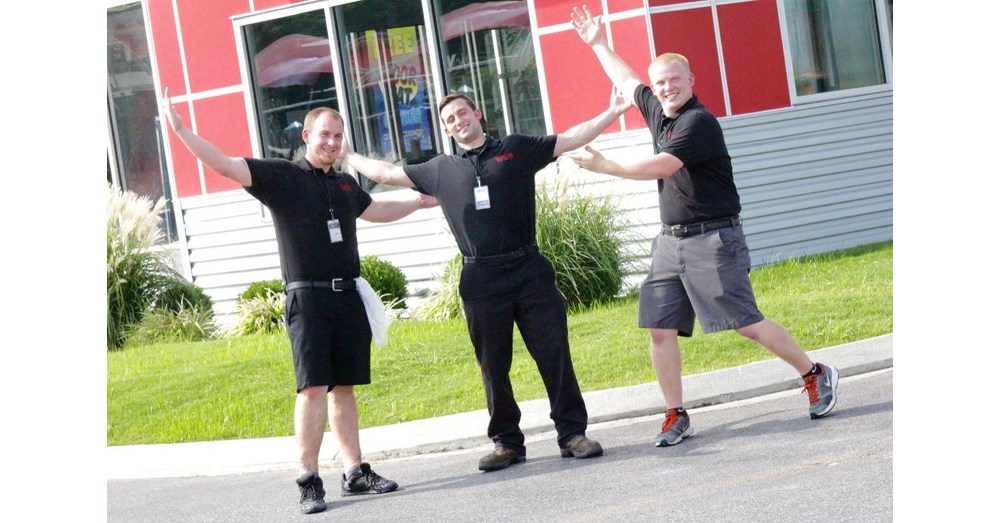 Finish Line Car Wash Celebrates Grand Opening of Carbondale, IL Location