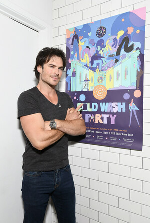 Ian Somerhalder y Energy Upgrade California se divierten "limpiamente" promocionando la eficiencia energética