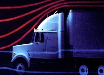 2018 marks the 35th anniversary of Volvo’s 1983 introduction of the Integral Sleeper, the first North American truck model to offer a modern, streamlined design and integrated sleeper compartment. With the 1983 introduction, Volvo set a new North American design standard since followed by all heavy-duty manufacturers.