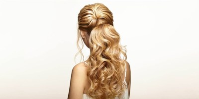 MAJESTIC HALF-UP HAIRSTYLE: Half-up prom hairstyle for long hair