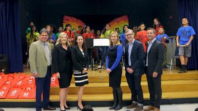 Sound United’s Sound Start Foundation launched today at Finney Elementary School in Chula Vista, CA. Pictured left to right: Dr. Francisco Escobedo, Superintendent CVESD; Lauren Shelton, VAPA Coordinator CVESD; Gloria Ciriza, Executive Director Curriculum and Instruction CVESD; Dr. Beverly Prange, Principal Finney Elementary; Henry Donahue, Executive Director VH1 Save the Music; Kevin Duffy, CEO and President Sound United