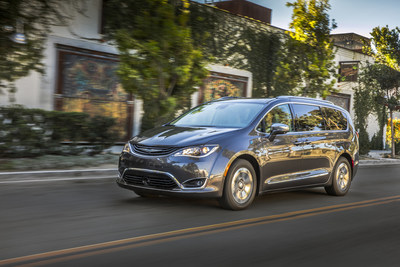 2018 Chrysler Pacifica Hybrid Wins Top Honors from Automotive Science Group