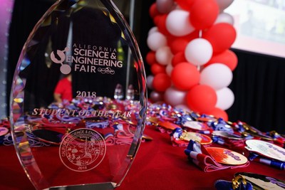 More than 900 students from across California competed for top awards in the 2018 California Science & Engineering Fair held at the California Science Center.