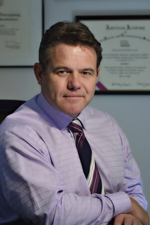 Dr. Oleh Slupchynskyj Earns Respected RealSelf 500 Award For Ongoing Commitment to Consumer Education and High Patient Ratings