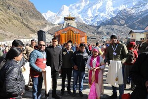 Rashtriya Antyodaya Sangh Hosts Unique Laser Show at Kedarnath Shrine in Uttarakhand