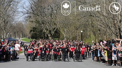 Les athltes et entraneurs olympiques et paralympiques canadiens des Jeux de PyeongChang 2018 arrivent  Rideau Hall  Ottawa pour la Clbration d'quipe Canada. (Groupe CNW/Canadian Paralympic Committee (Sponsorships))