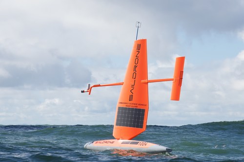 Saildrone Unmanned Surface Vehicle (USV) collecting ocean data in the Pacific (PRNewsfoto/Saildrone Inc.)