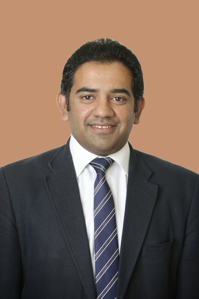 Dr. Irfan Khan, Consultant Ophthalmologist with special interest in Paediatric eye conditions, Strabismus, Adult and Paediatric Cataract, Moorfields Eye Hospital Dubai (PRNewsfoto/Moorfields Eye Hospital Dubai)