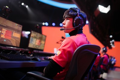 Shanghai Dragons, of the Overwatch League, Introduces New Player "Fearless"