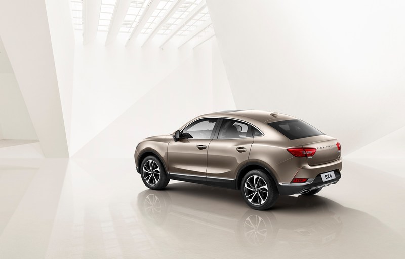 BX6 com contorno fastback GT (PRNewsfoto/Borgward)