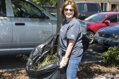 Fetzer Vineyards' Chief Operating Officer Cindy DeVries joined employees volunteering at Plowshares, a community dining hall in Ukiah.