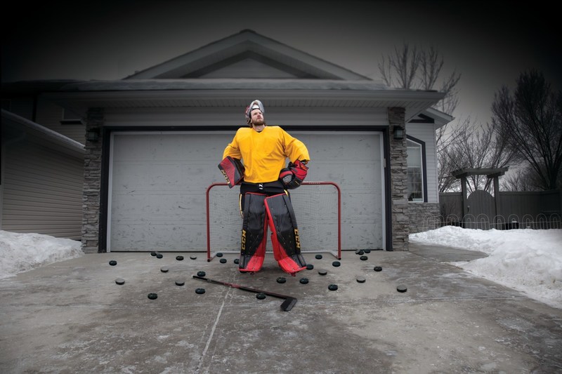 LINE-X, a global leader in extreme performance protective coatings with proprietary technologies and stylish truck accessories, has teamed up with NHL All-Star goalie Mike Smith to show yet another way LINE-X’s incredible protective coatings can go #OutsideTheBedliner by protecting garage doors from rain, snow, dust, dents and even – hockey pucks.