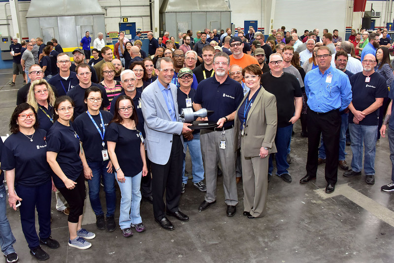 Spirit AeroSystems BR725 team with the Rolls-Royce Supplier of the Year trophy.