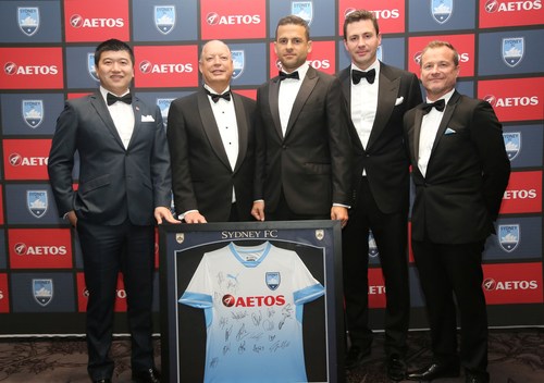 (From left to right）AETOS Capital Group Director of Greater China Region Danny Chan, Senior Vice President Councilor Mike Thomas, the A-League Player of the Year and Golden Boot Award winner Bobo, Sydney FC Chairman Scott Barlow and CEO Danny Townsend (PRNewsfoto/AETOS Capital Group)