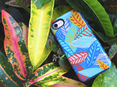 OtterBox partnered with Trefle Designs to create a case that is inspired by the lush tropical plants of the British Virgin Islands. Limited edition Trefle Designs Symmetry Series is available now.