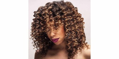 Curtain Curls Short Hairstyle. Image Credit: @sharnellb.colorist