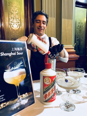 The cocktail blended by Moutai liquor is favoured by guests
