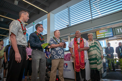 Hawaiian Airlines Celebrates New Long Beach Service