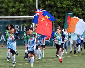 Jóvenes participantes del Programa Fútbol por la Amistad de 211 países y regiones llegaron a Moscú