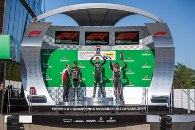 Roman De Angelis a mené la course pour terminer en tête pour la toute première fois durant cette saison de la série Porsche GT3 Cup Challenge Canada, avec Zach Robichon et Étienne Borgeat terminant, respectivement, en deuxième et troisième. (Groupe CNW/Automobiles Porsche Canada)