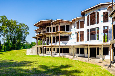 The southern face of the estate was specifically designed to offer inspiring river views from nearly every window. Learn more at OregonLuxuryAuction.com.