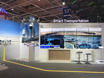 Huawei Smart Airport Visualized Operations Booth (PRNewsfoto/Huawei)