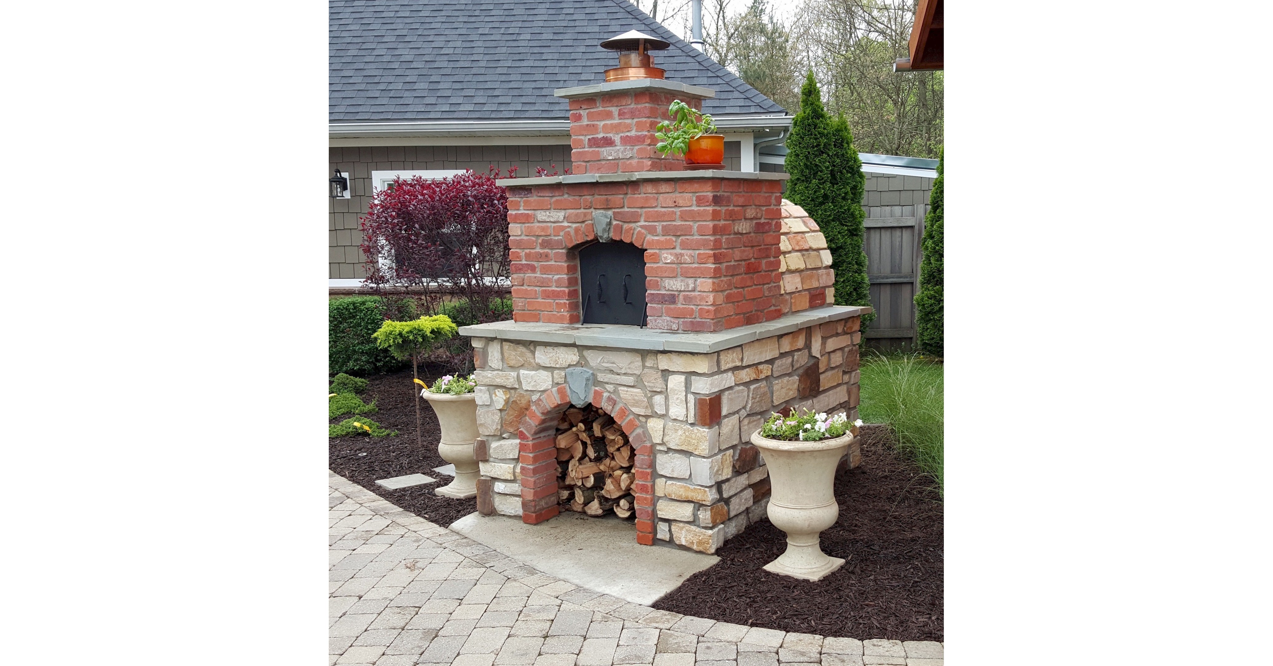 DIY Wood-Fired Outdoor Brick Pizza
