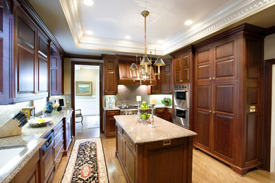 A handsome yet highly functional kitchen includes plenty of features for the dedicated chef. A butler’s pantry and catering/prep area provide additional space for accommodating larger events. More at VirginiaLuxuryAuction.com.