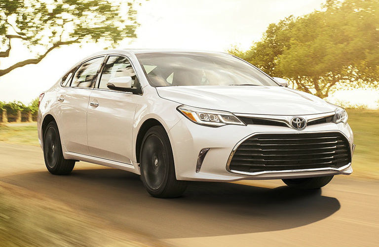 Drivers in the Yuma, Ariz area looking to get behind the wheel of the 2019 Toyota Avalon can do so at Alexander Toyota.