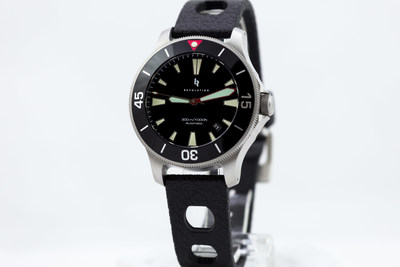The Revolution Diver Watch (PRNewsfoto/Revolution Watch Company)