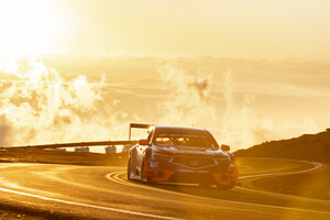 El Acura TLX GT logra victoria en la clase y tercer lugar en general mientras que Acura establece múltiples récords en la Subida de Montaña Internacional de Pikes Peak de 2018