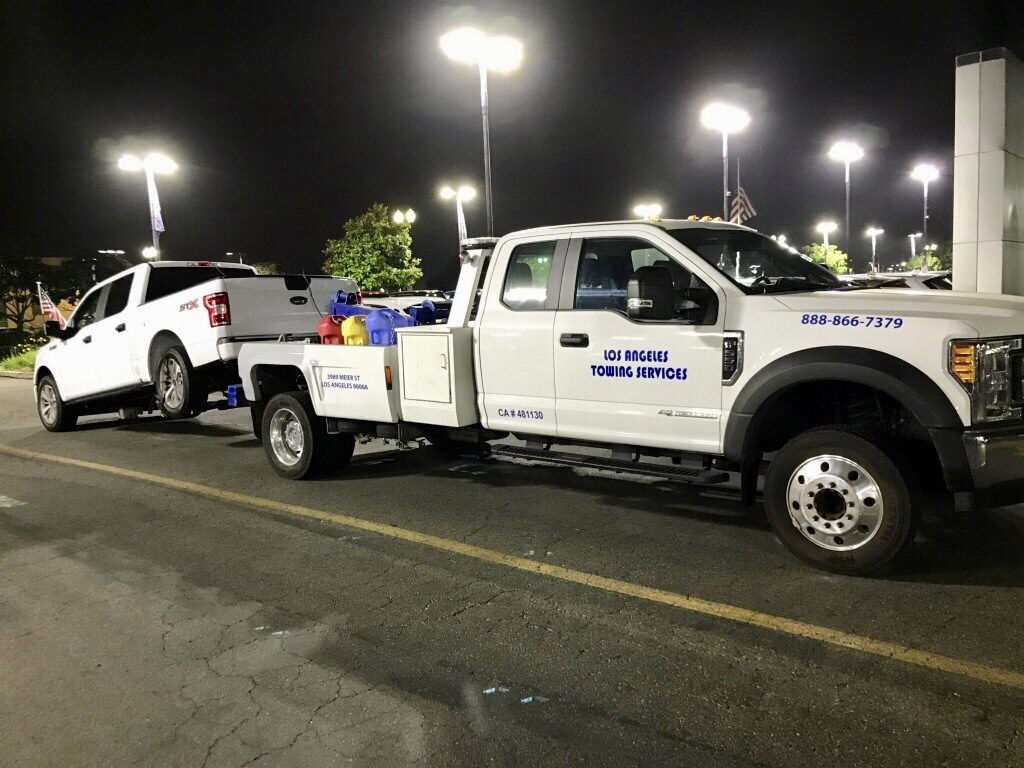 Los Angeles Towing Services Has a New Medium Duty Wheel Lift Truck!