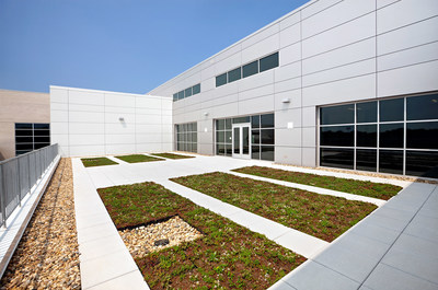 Huguenot High School's green roof offers teachers an outdoor learning space.