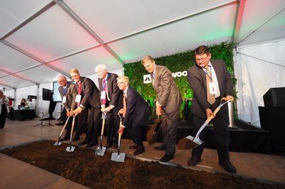 ROCKWOOL executives and VIPs pose at the official groundbreaking for the company’s new U.S. manufacturing facility in Ranson (Jefferson County), West Virginia.  This will be the second ROCKWOOL plant built in the U.S. since 2014, as ROCKWOOL remains poised for significant growth. Pictured from left to right: Keith D. Pearson, Mayor, City of Ranson; Jens Birgersson, President and CEO, ROCKWOOL Group; Mike Hall, Chief of Staff to Governor Jim Justice; Trent Ogilvie, President, ROCKWOOL (North America); Senator Joe Manchin; Nicholas Diehl, Executive Director, Jefferson County Economic Development Authority. (CNW Group/ROCKWOOL (North America))