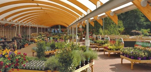 Longacres Bybrook Barn celebrates win at Horticulture Week Business Awards (PRNewsfoto/Longacres Garden Centres)