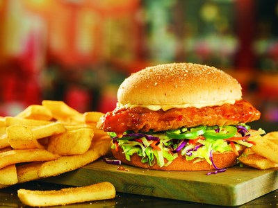 Red Robin introduced its new Island Heat Crispy Chicken featuring a gourmet crispy chicken breast tossed in Island Heat sauce with fresh jalapeños, lettuce, shredded cabbage & carrots, and mayo. The new menu offering is served on a whole-grain bun with Bottomless Steak Fries.