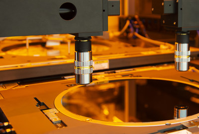 The new SmartView(r) NT3 aligner on EV Group's GEMINI(r) FB XT fusion bonder enables a 2-3X improvement in wafer-to-wafer alignment accuracy over EVG's previous-generation aligner.