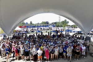 Active retirees have fun under the sun: Chartwell residents feel the summer beat at the Beachclub in Pointe-Calumet